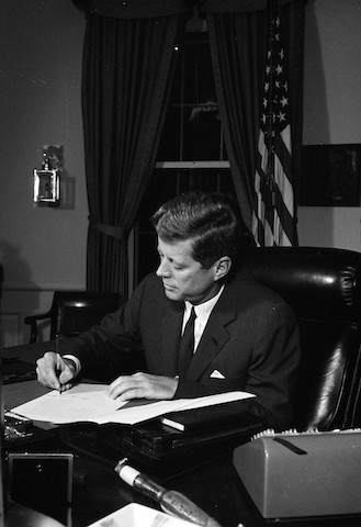 john-f.-kennedy-library-foundation-john-f.-kennedy-library-foundation-ST-459-7-62.jpg