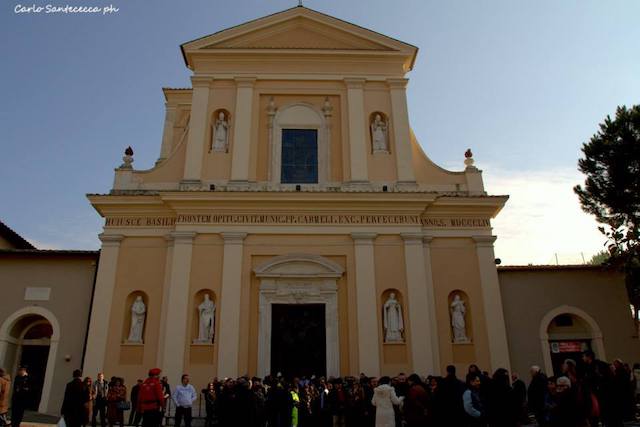 saint-valentine--patron-of-love-1-basilica-esterno_(2).jpg