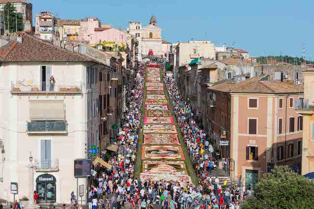 genzano-di-roma--italy-Infiorata-54.jpg