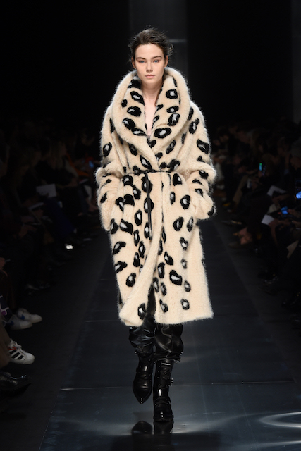 milano-fashion-week-ermanno-scervino-WOMAN_FW1920_17.jpg