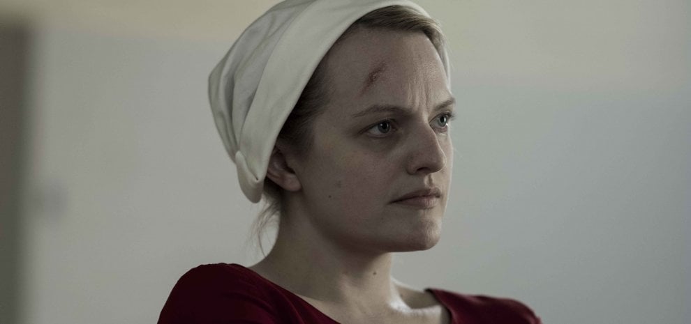 tv-seris-the-handmaid's-tale-Elisabeth_Moss.jpg