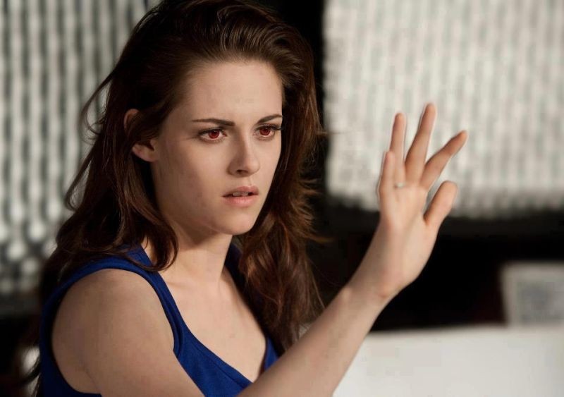 kristen-stewart-4F893D2C-BBDB-4E7C-A63F-CBB98156F879-236-000000E9BAD2AD18.jpg