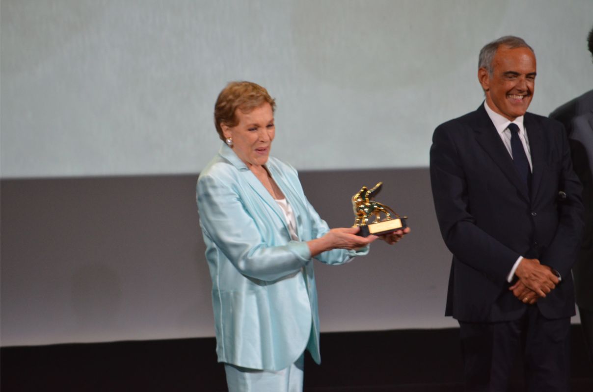 venice-film-festival-2019---award-to-julie-andrews-julies_andrews_(59).jpg