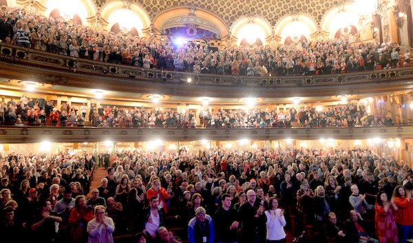 sydney-film-festival-Goodes-StandingOvation4.jpg