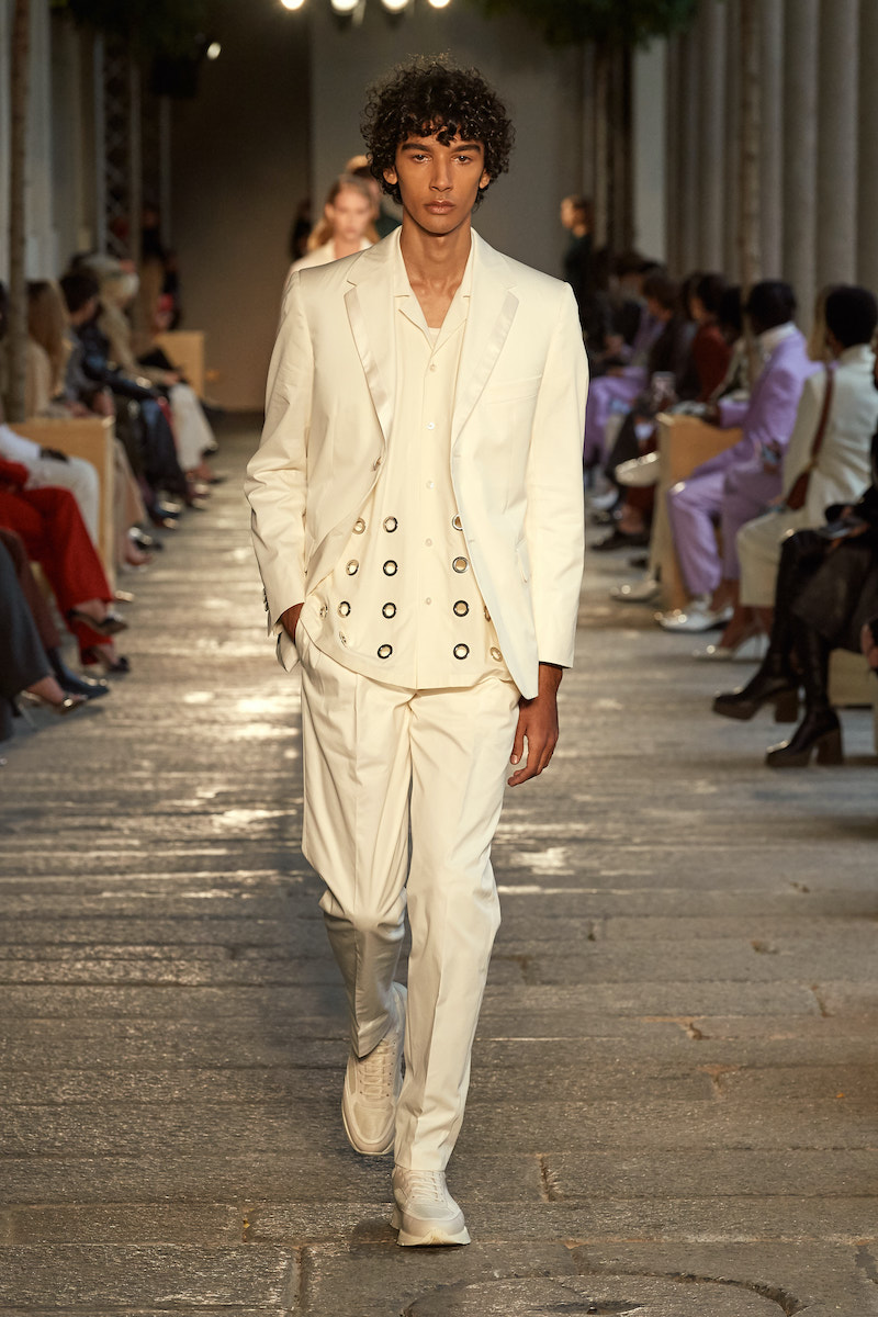 milan-fashion-week--hugo-boss-spring-summer-2021-collection-HBME_110_S21SR_FS_Milan_01_Runway_27_sRGB.jpg