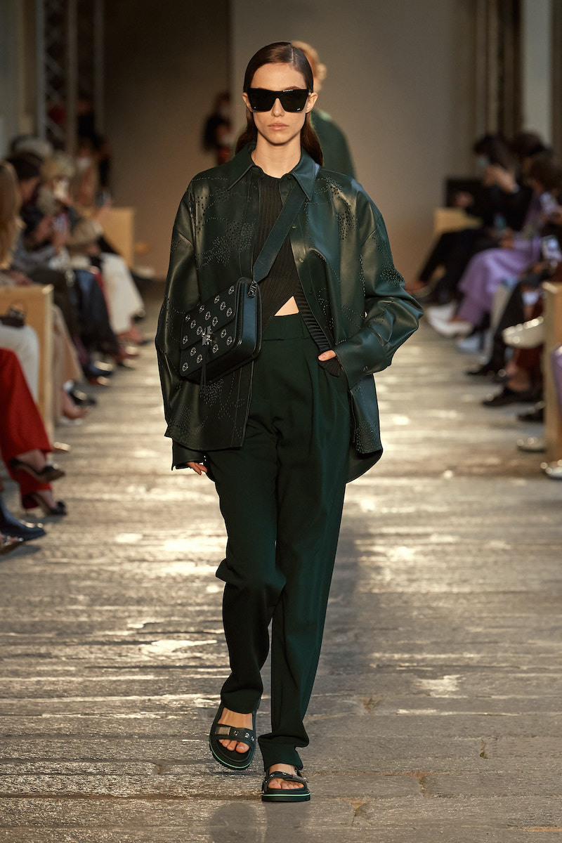 milan-fashion-week--hugo-boss-spring-summer-2021-collection-HBME_110_S21SR_FS_Milan_01_Runway_31_sRGB.jpg