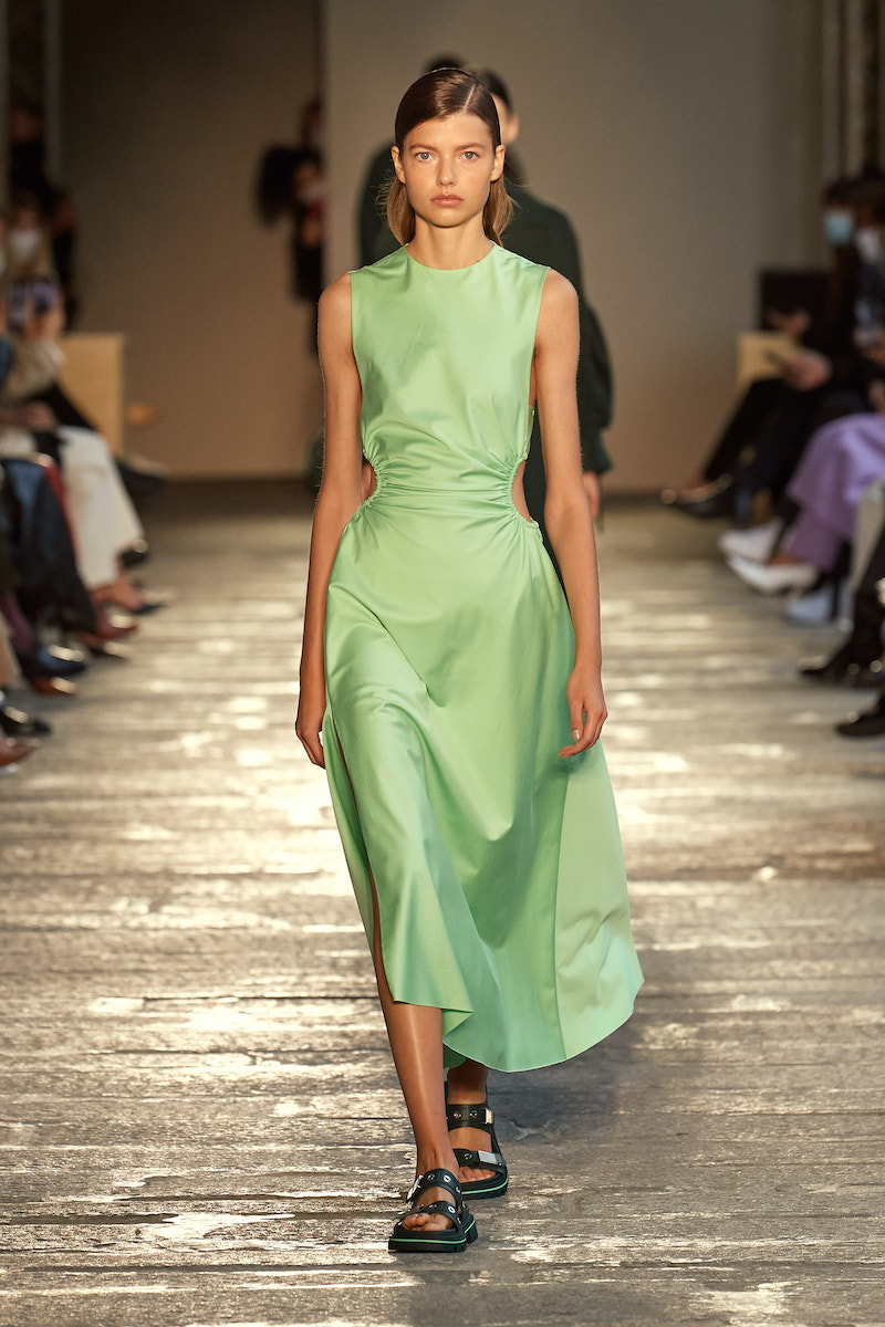 milan-fashion-week--hugo-boss-spring-summer-2021-collection-HBME_110_S21SR_FS_Milan_01_Runway_35_sRGB.jpg