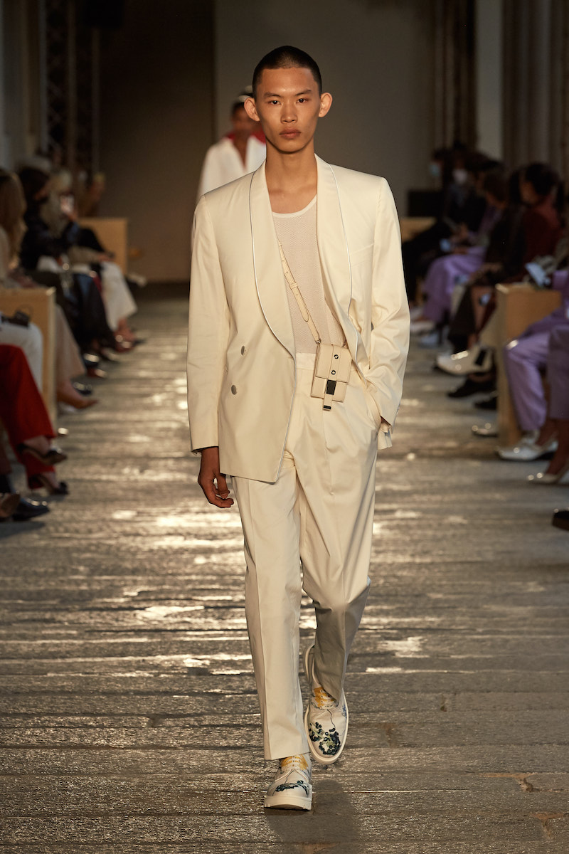 milan-fashion-week--hugo-boss-spring-summer-2021-collection-HBME_110_S21SR_FS_Milan_01_Runway_50_sRGB.jpg