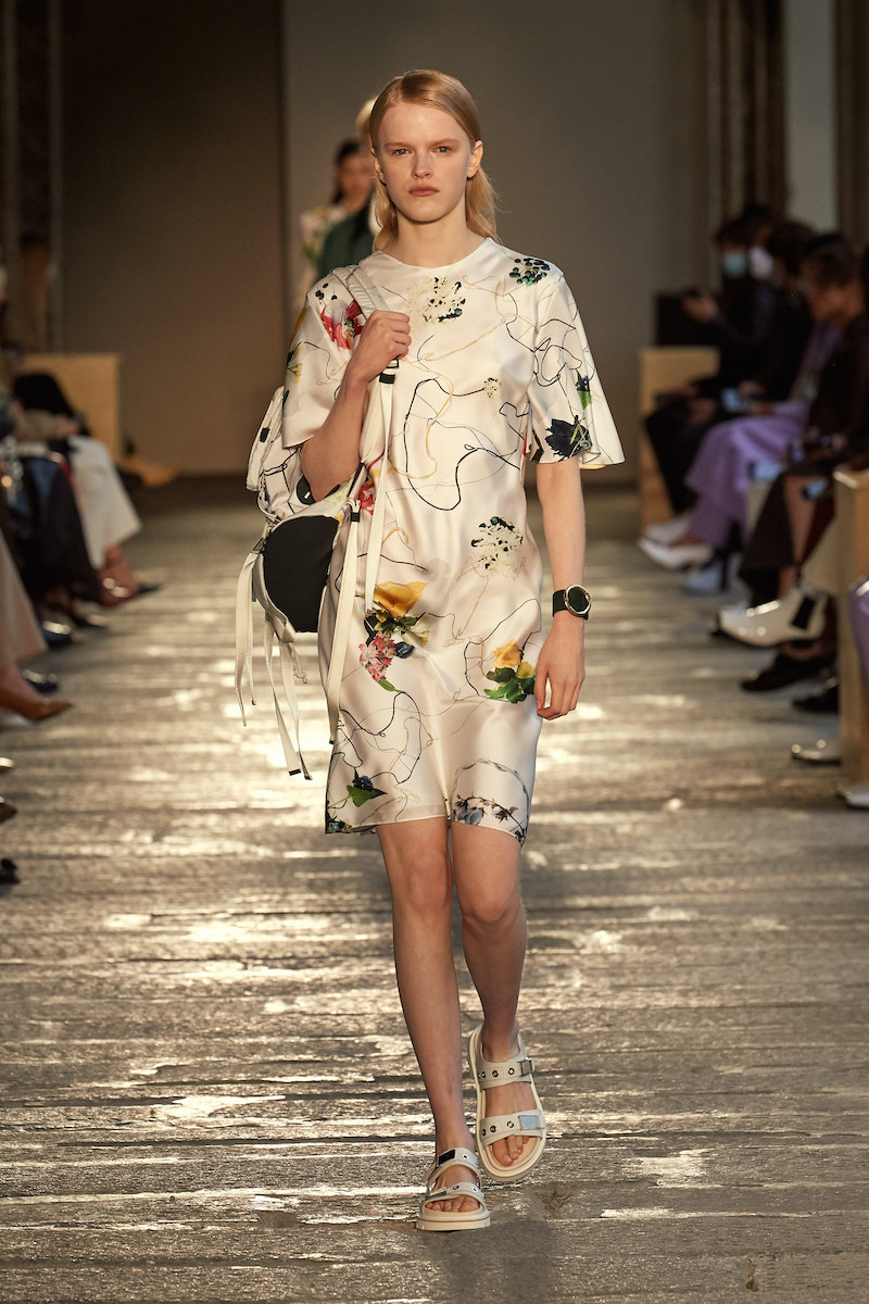 milan-fashion-week--hugo-boss-spring-summer-2021-collection-HBME_110_S21SR_FS_Milan_01_Runway_56_sRGB.jpg