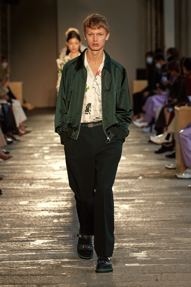 milan-fashion-week--hugo-boss-spring-summer-2021-collection-HBME_110_S21SR_FS_Milan_01_Runway_57_sRGB.jpg