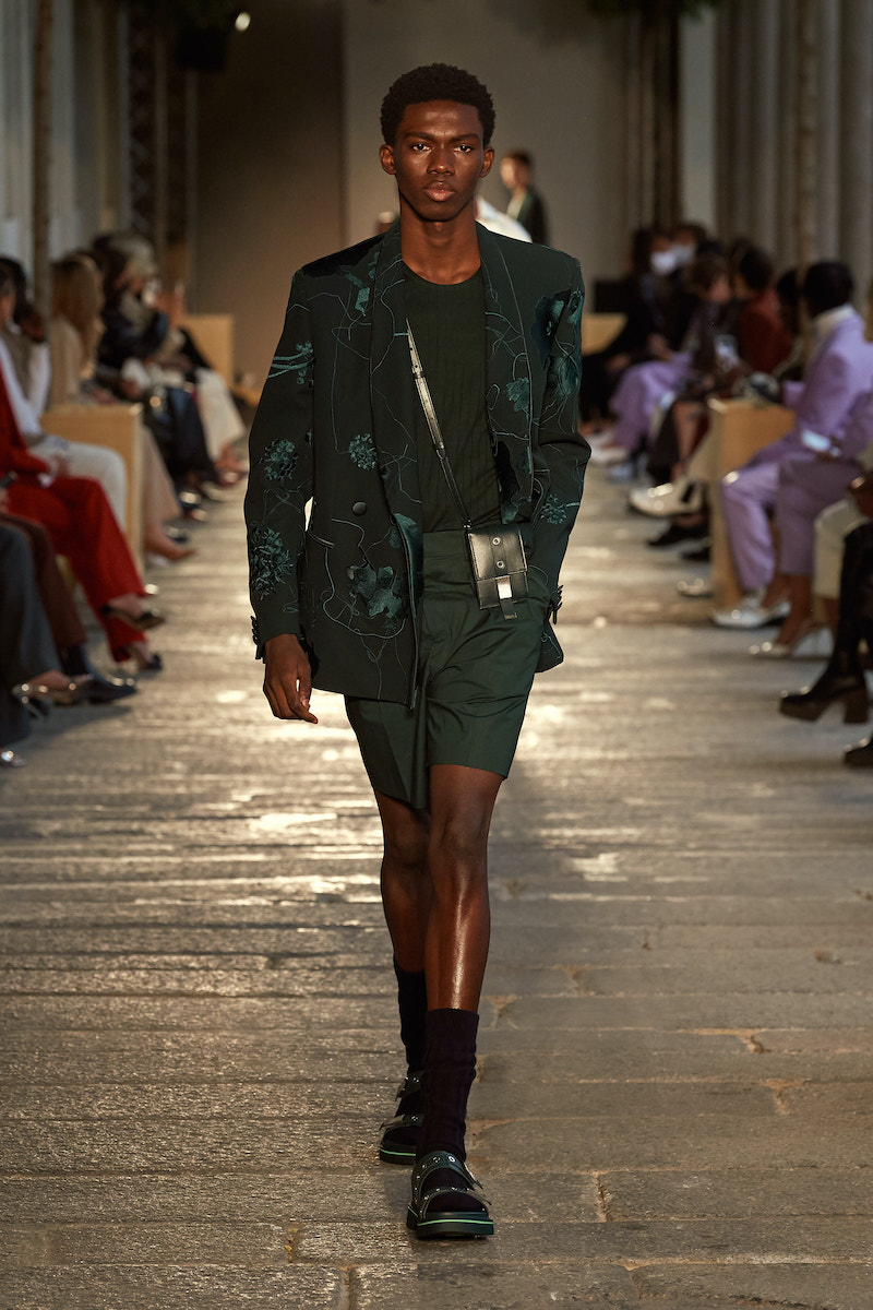 milan-fashion-week--hugo-boss-spring-summer-2021-collection-HBME_110_S21SR_FS_Milan_01_Runway_61_sRGB.jpg