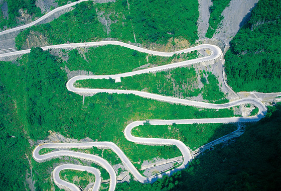 tianmen-mountain---hunan---china---images-Tianmen_Mountain_-_Hunan_-_China_-_images_(11).jpg