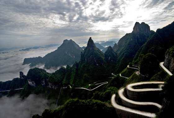 tianmen-mountain---hunan---china---images-Tianmen_Mountain_-_Hunan_-_China_-_images_(12).jpg