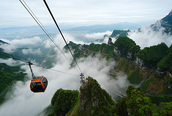 tianmen-mountain---hunan---china---images-Tianmen_Mountain_-_Hunan_-_China_-_images_(13).jpg