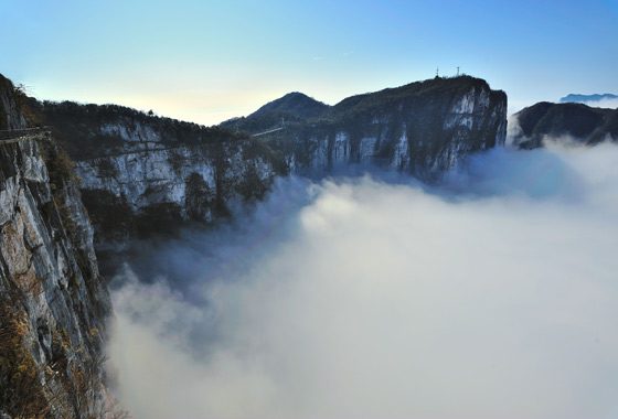 tianmen-mountain---hunan---china---images-Tianmen_Mountain_-_Hunan_-_China_-_images_(7).jpg