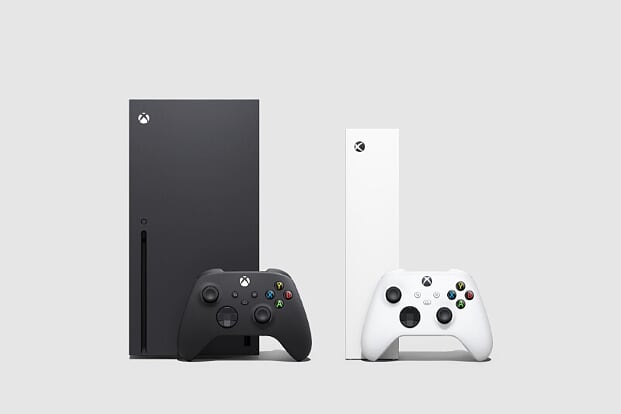 xbox-series-x-series-s---images-Still-Image_Console-Family_3_Front-Facing_Consoles-Controllers.jpeg