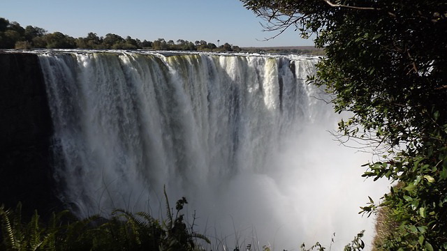 victoria-falls----zambia-and-zimbabwe---images-victoria-falls-main-falls.jpg