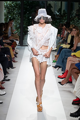 milan-fashion-week--philosophy-di-lorenzo-serafini-spring-summer-2022-collection-milan-fashion-week--philosophy-di-lorenzo-serafini-spring-summer-2022-collection_(29).jpg