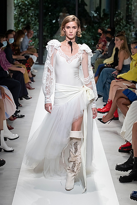 milan-fashion-week--philosophy-di-lorenzo-serafini-spring-summer-2022-collection-milan-fashion-week--philosophy-di-lorenzo-serafini-spring-summer-2022-collection_(35).jpg