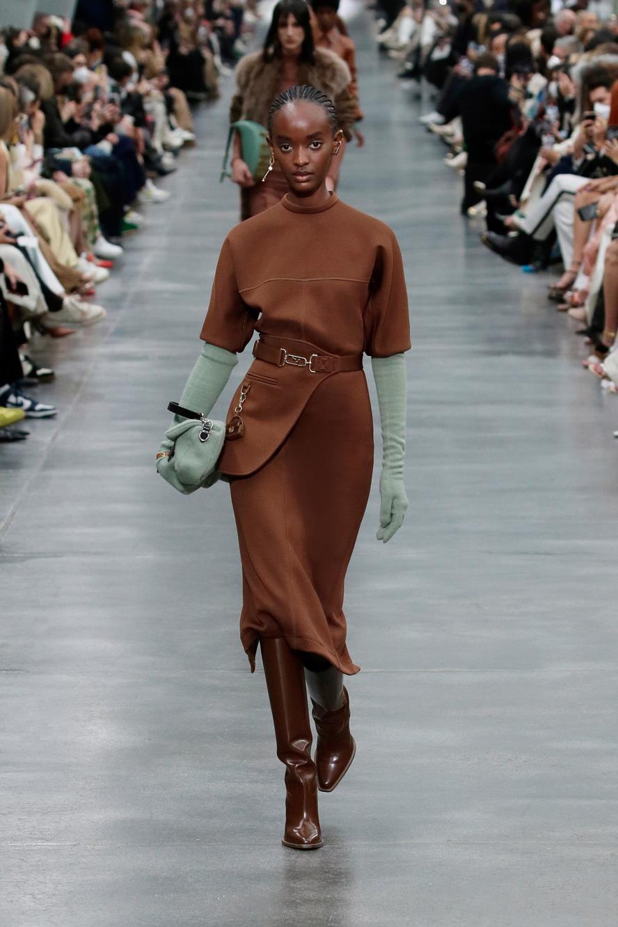 milan-fashion-week--fendi-fall-winter-2023-collection-24_FENDI_WOMEN_FW_22-23.JPG