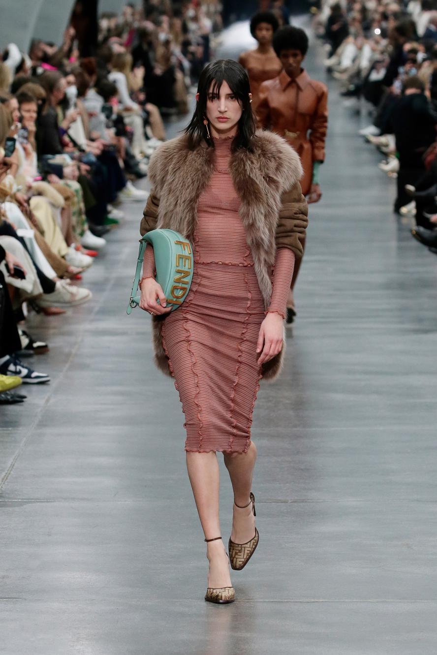 milan-fashion-week--fendi-fall-winter-2023-collection-25_FENDI_WOMEN_FW_22-23.JPG