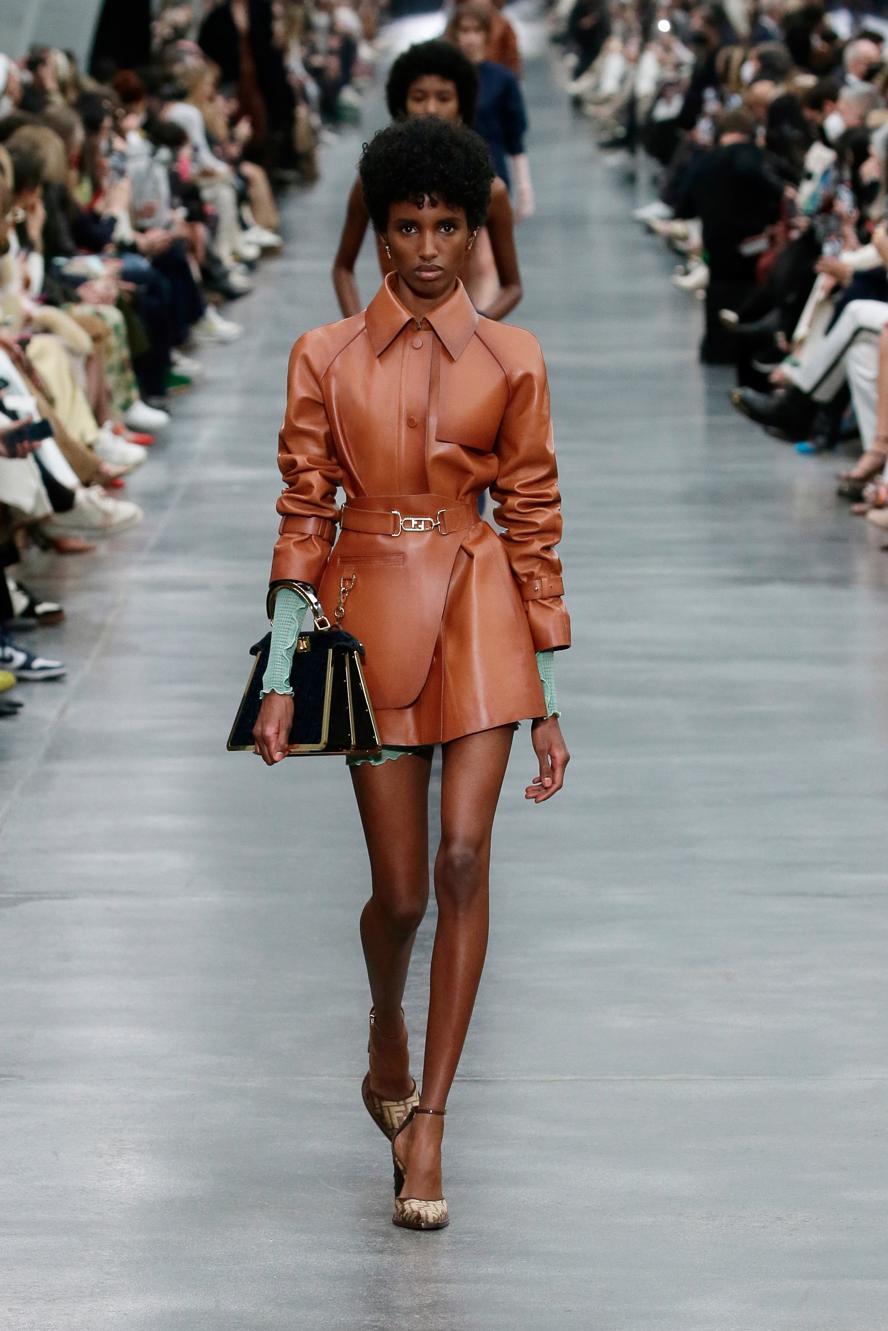 milan-fashion-week--fendi-fall-winter-2023-collection-26_FENDI_WOMEN_FW_22-23.JPG