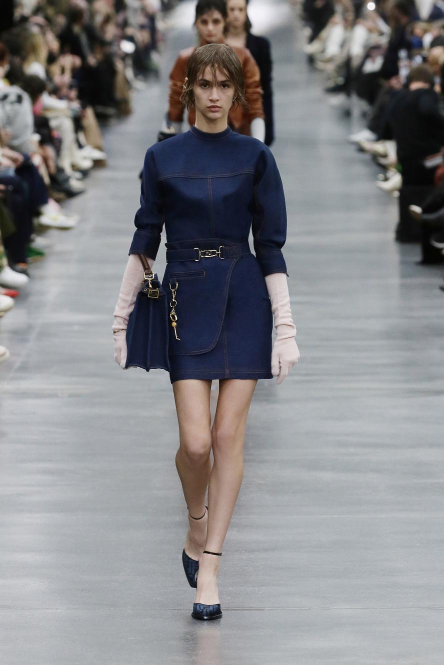 milan-fashion-week--fendi-fall-winter-2023-collection-28_FENDI_WOMEN_FW_22-23.JPG