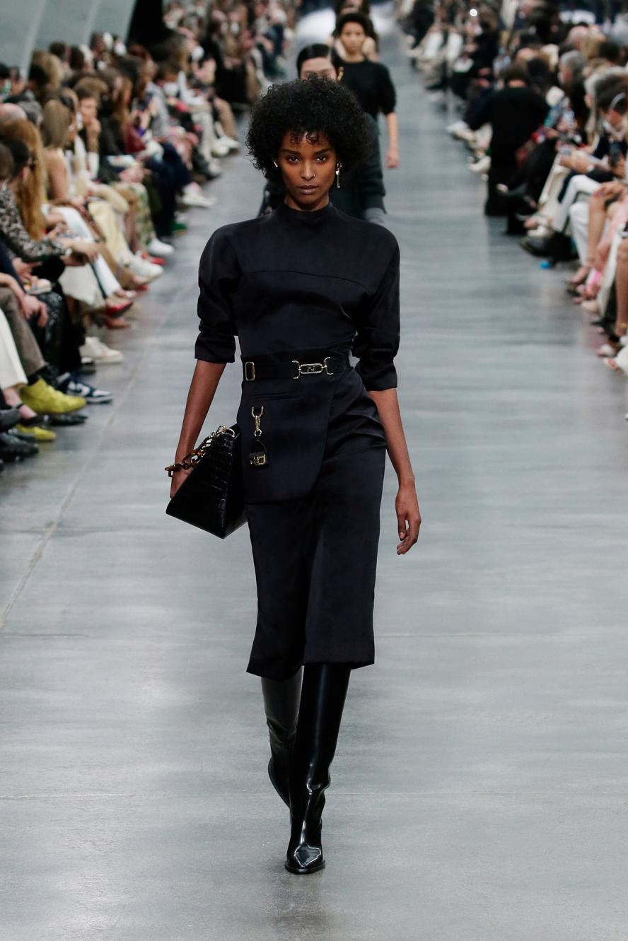 milan-fashion-week--fendi-fall-winter-2023-collection-34_FENDI_WOMEN_FW_22-23.JPG