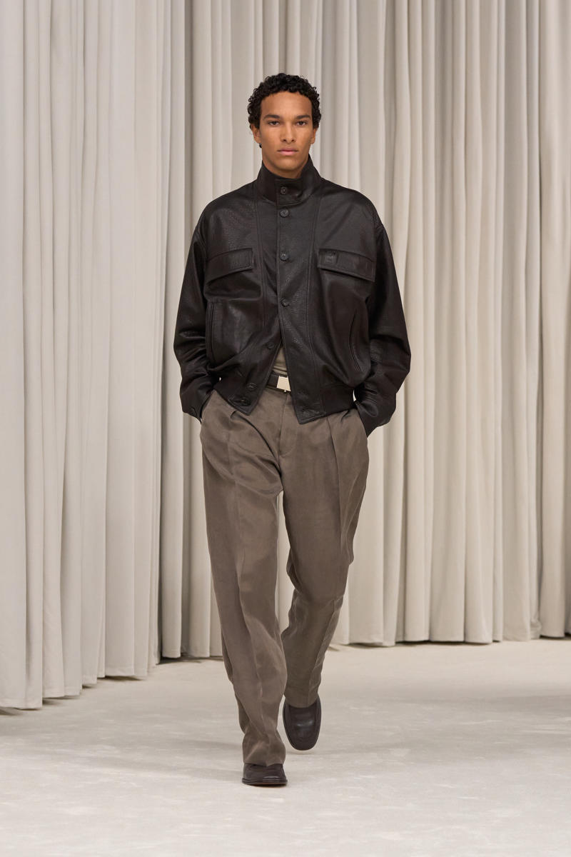 milan-fashion-week--salvatore-ferragamo-spring-summer-2025-collection-Ferragamo_-_SS25_-_LOOK_22.jpg