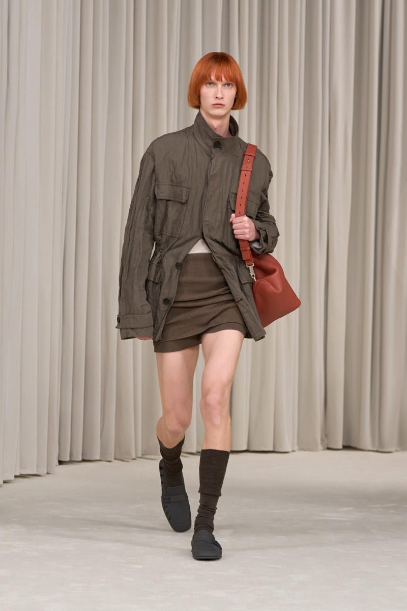 milan-fashion-week--salvatore-ferragamo-spring-summer-2025-collection-Ferragamo_-_SS25_-_LOOK_26.jpg