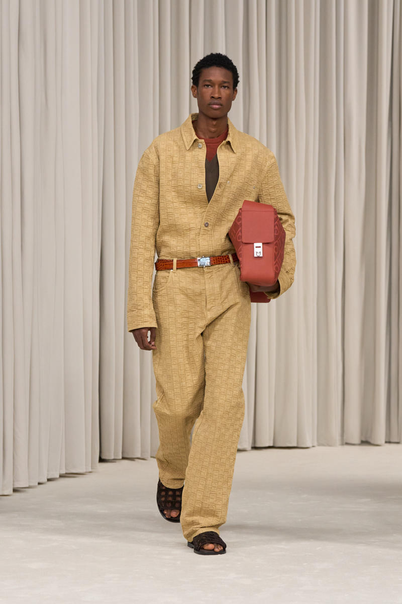 milan-fashion-week--salvatore-ferragamo-spring-summer-2025-collection-Ferragamo_-_SS25_-_LOOK_58.jpg