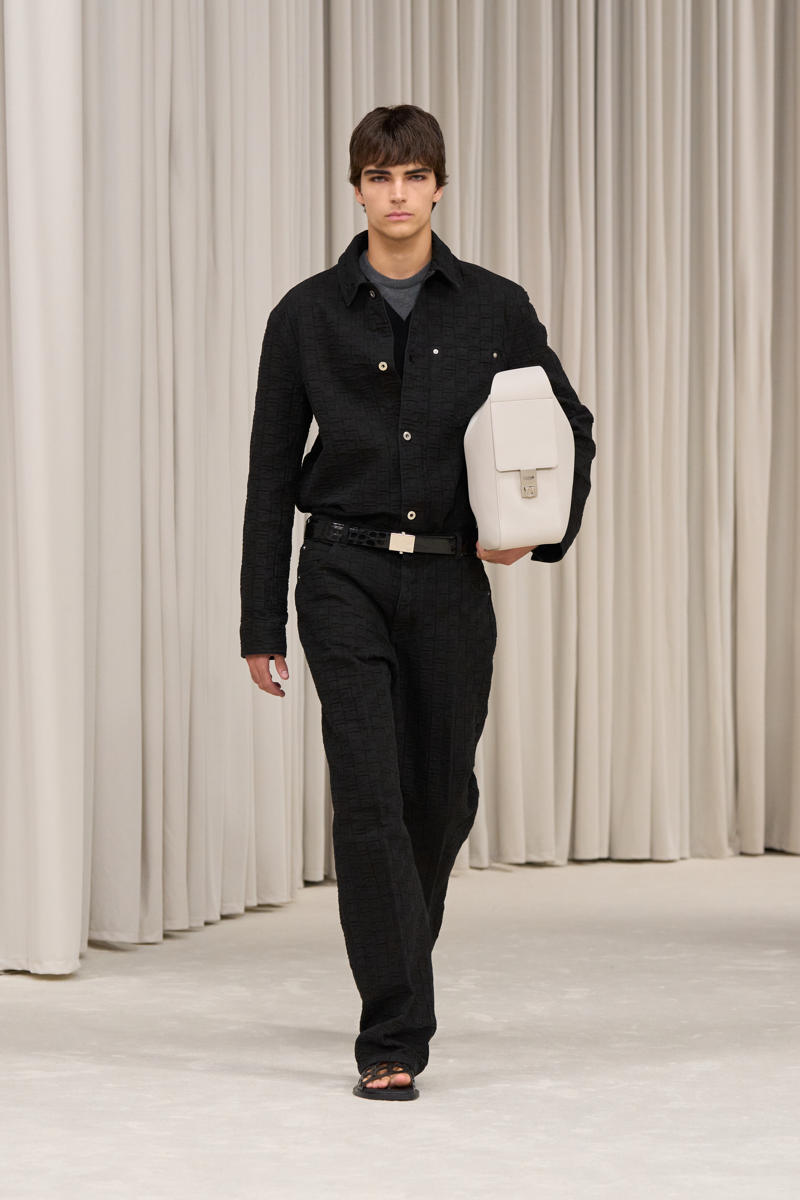 milan-fashion-week--salvatore-ferragamo-spring-summer-2025-collection-Ferragamo_-_SS25_-_LOOK_61.jpg